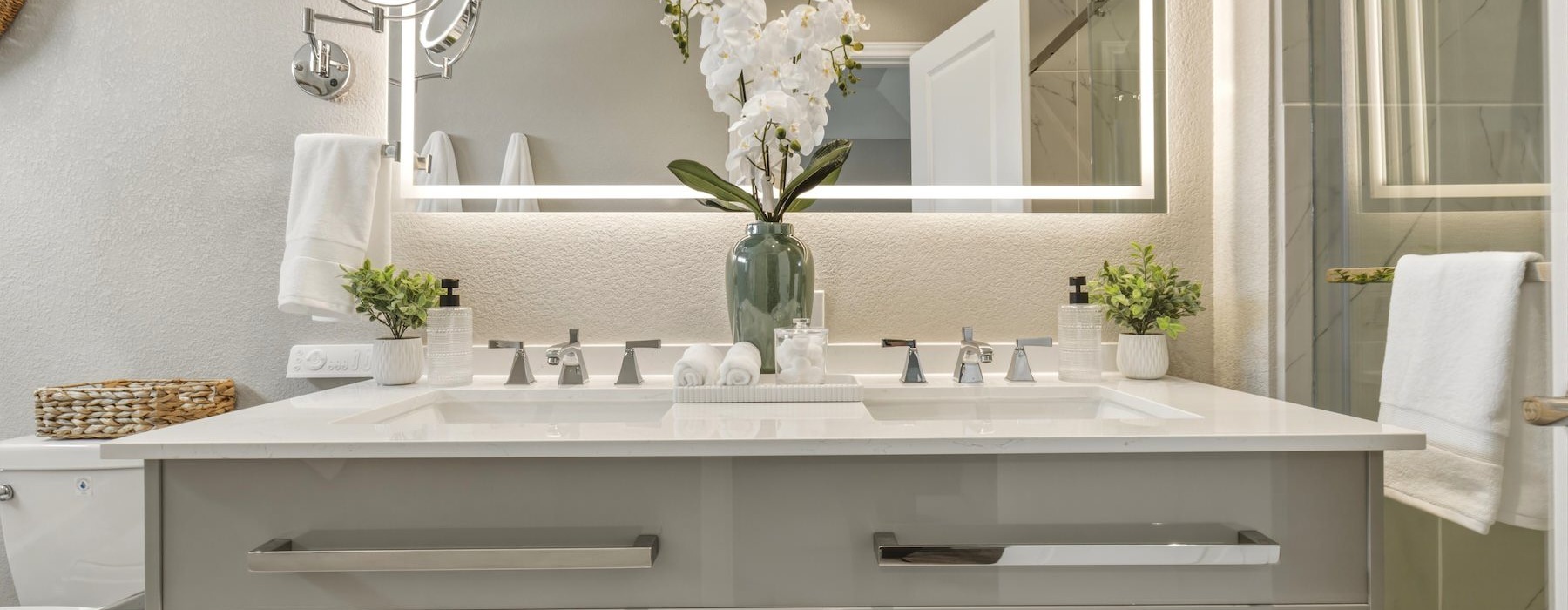 a bathroom with a large mirror